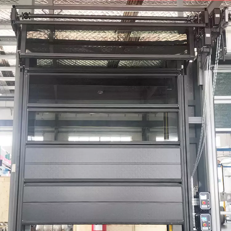 Apa yang Perlu Anda Ketahui Tentang Desain Baru Menumpuk Pintu Garasi