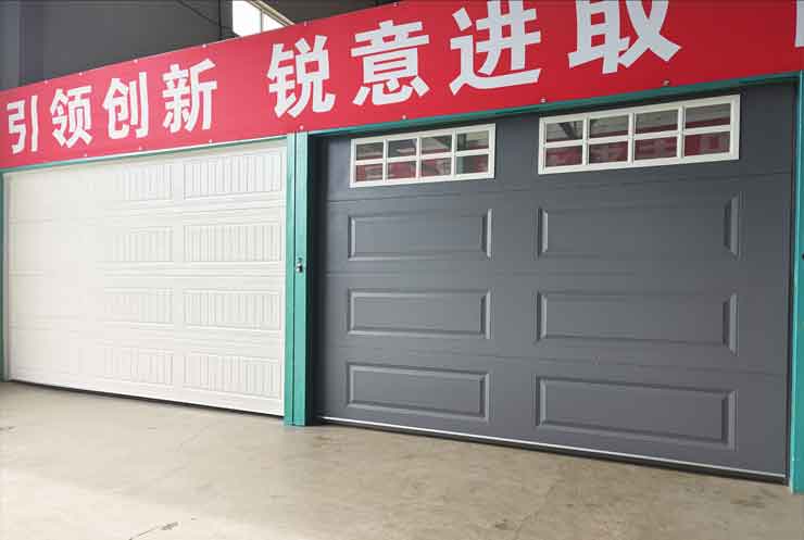 Apa yang Membuat Panel Mengangkat Pintu Garasi Pilihan Cerdas untuk Rumah Anda?