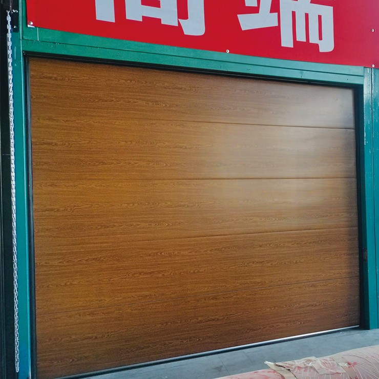 Pemasangan pintu garasi rumah tangga